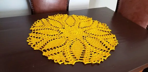 Centro de Mesa Crochê Amarelo 60 cm - foto 4