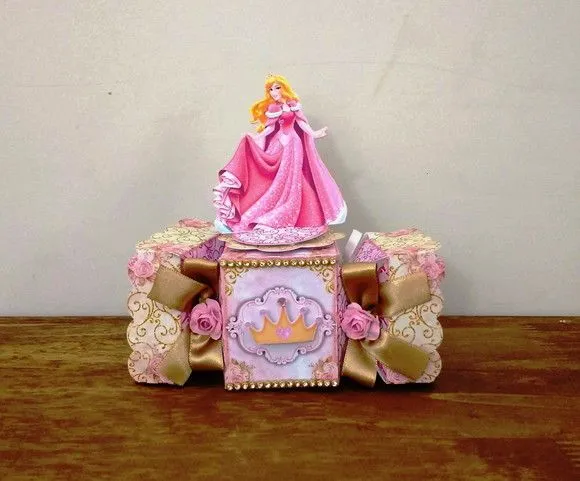Caixa Bala Princesas - artesanato de Fina Essência Papelaria Personalizada