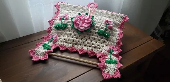 Porta Papel Toalha Crochê Flores Rosa Mesclado - foto 2