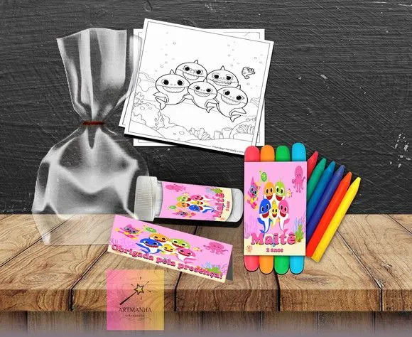 Kit Massinha + Giz + Bolha Baby Shark Rosa Personalizado - artesanato feito à mão por Artmanha Lembrancinhas