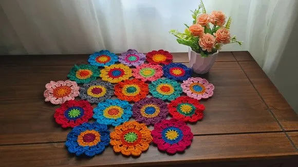 Toalhinha de Crochê Flores Japonesa (50 cm x 45 Cm) - foto 5