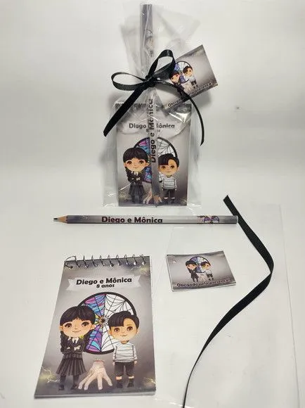 Bloquinho com Lápis Wandinha e Irmão Personalizado - artesanato feito à mão por creativitybynina