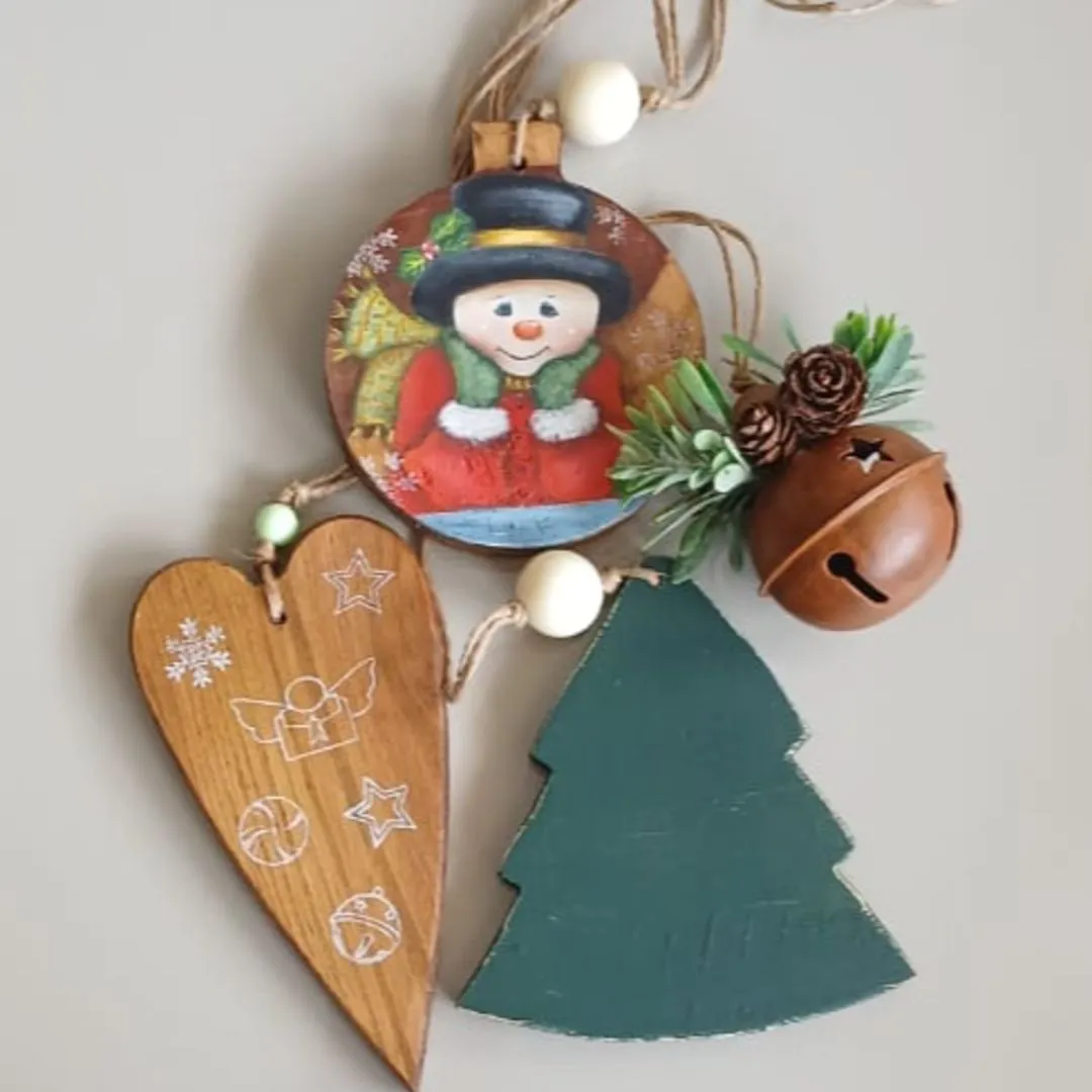 Pendente Boneco de Neve - Esperança - artesanato de Flor Seca Casa e Ambiente