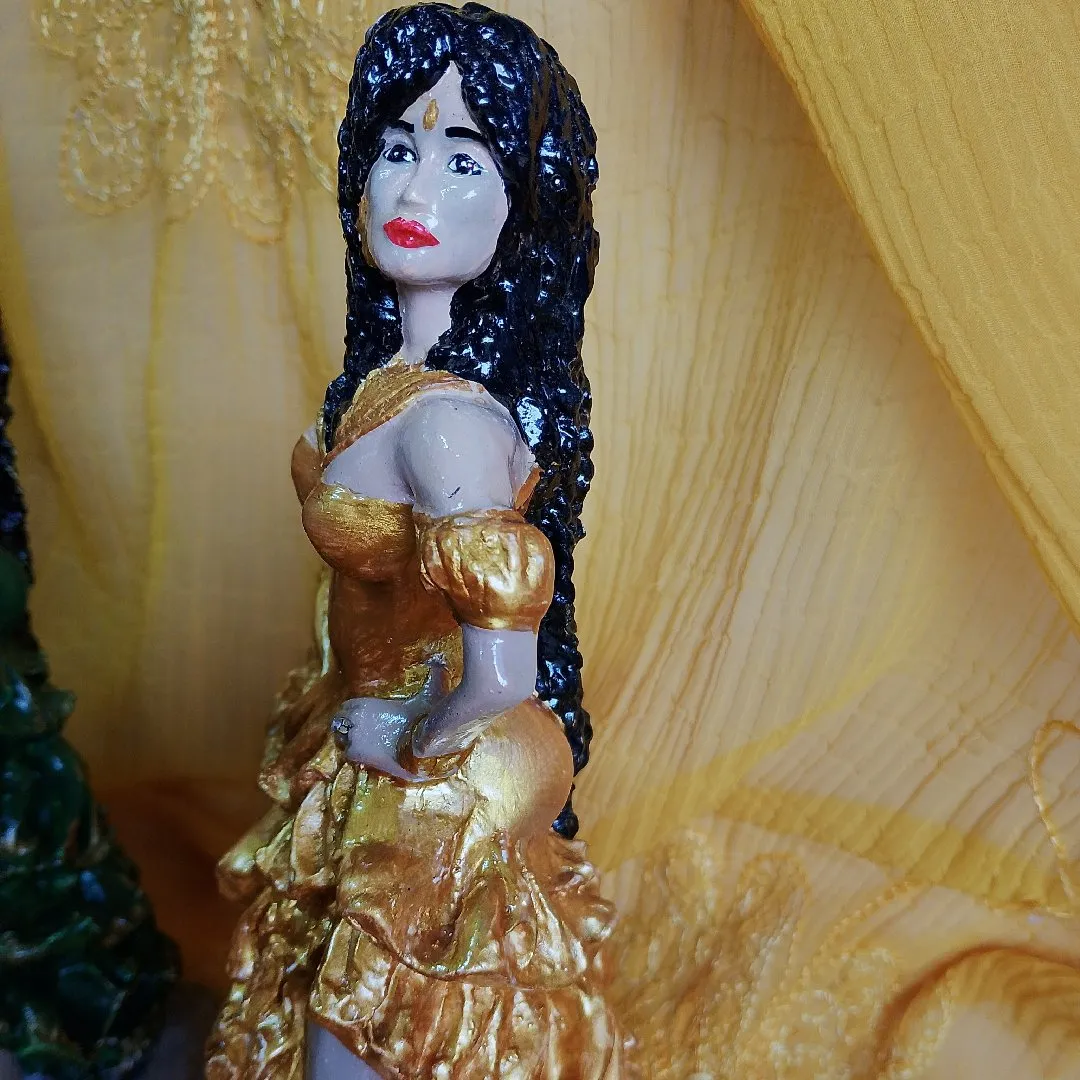 cigana do ouro gesso 25 cm - artesanato feito à mão por Ateliê Silmara Boni