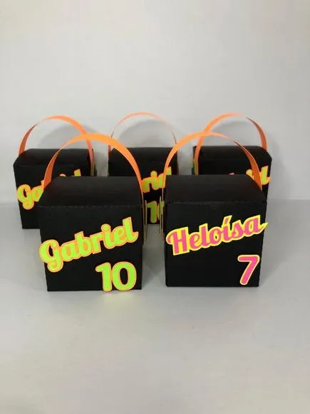 Caixa Cubo Neon - foto 2
