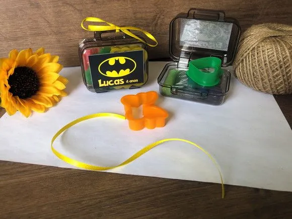 Maletinha Batman Modelar Personalizada - artesanato feito à mão por creativitybynina