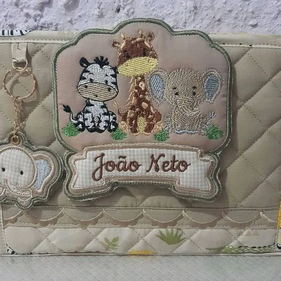Capa pra caderneta de vacinas - artesanato feito à mão por Ateliê cantinho do bebê