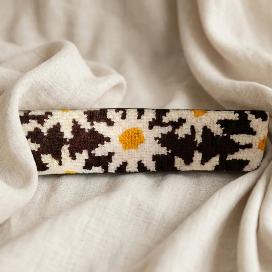 Apoio de Pulso Ergonômico em Punch Needle – Artesanal e Personalizado - artesanato feito à mão por Ponto.punchneedle