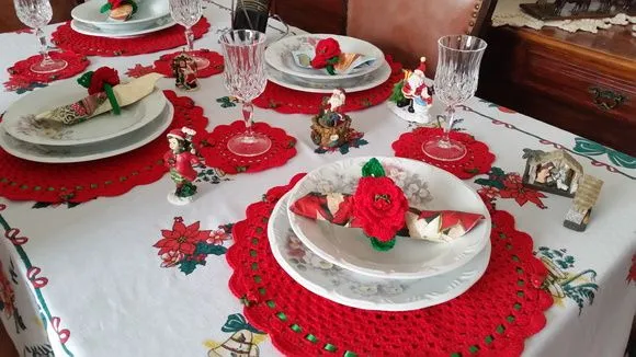 Conjunto Sousplat Natal em Crochê 18 Pçs 06 Lugares