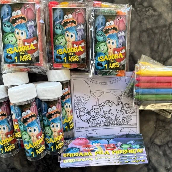 Kit Massinha + Giz + Bolha Divertidamente Personalizado - feito à mão por Artmanha Lembrancinhas