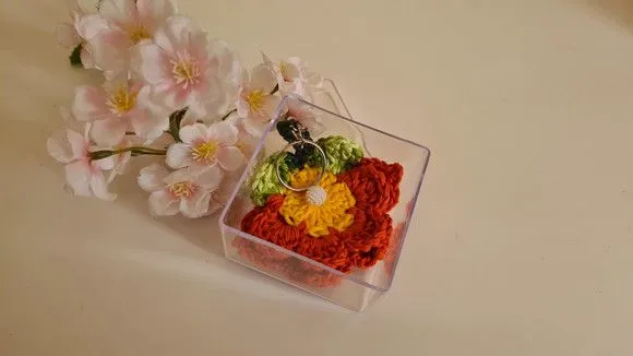 Chaveiro Florzinha em Crochê Telha (lembrancinha) - foto 4