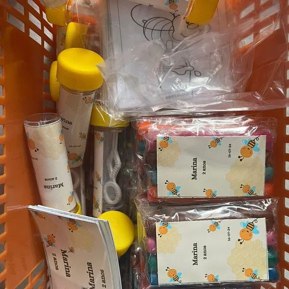 Kit Massinha + Giz + Bolha Abelinha Personalizado - artesanato feito à mão por Mi Papelaria Criativa