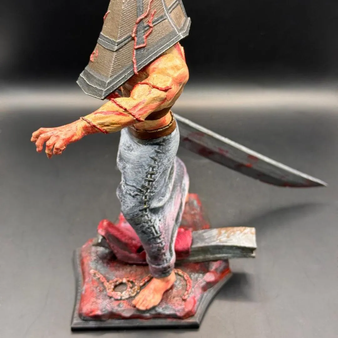 Boneco Pyramid Head Action Figure Silent Hill Cabeça de Pirâmide - foto 4