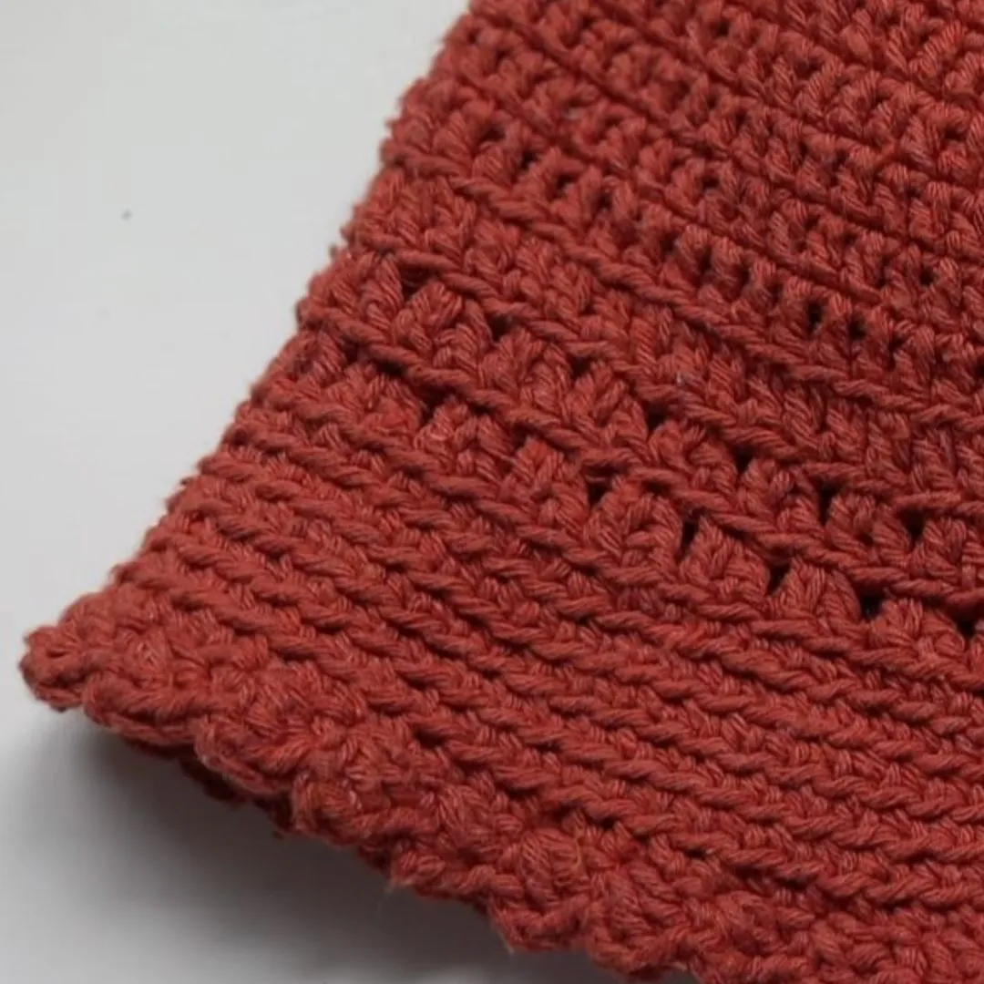 Chapéu Bucket de Crochê Terracota com Barra Ondulada – Feito à Mão - foto 2