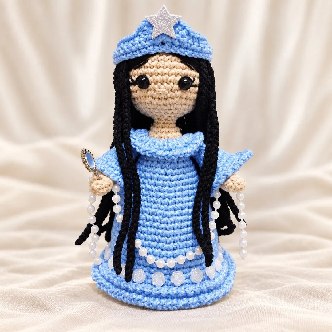 Iemanjá em crochê Amigurumi - artesanato feito à mão por crocheteria com a Maria