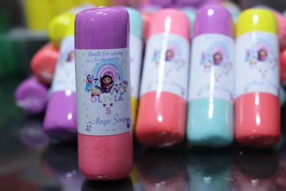 Lembrancinha Infantil a Casa da Gabby Sabonete Mágico - foto 3