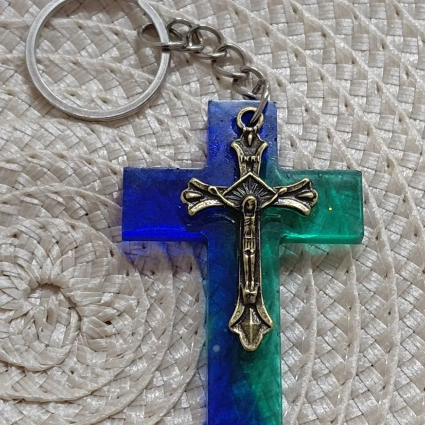 Chaveiros em Cruz com Cristo em metal - foto 3