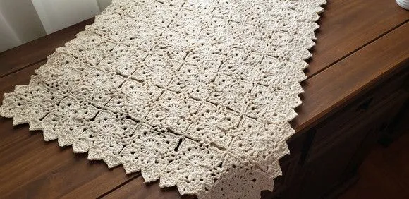 Caminho de Mesa em Crochê Cru - foto 4