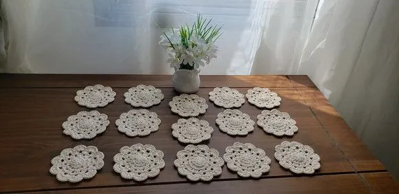 Flores em Crochê para Customização - Bege e Cru 30 Unidades - foto 3