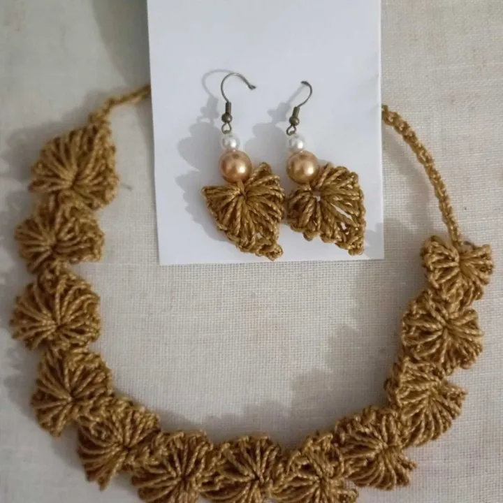 conj de colar é brinco - artesanato feito à mão por lujenni artes