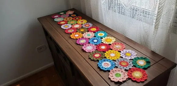 Trilho de Mesa em Crochê Flores Japonesa (1,30 cm x 30 Cm) - foto 3
