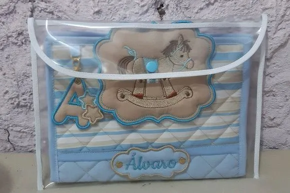 Porta fralda e porta cartão de vacinas - foto 5