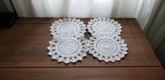 Jogo de 04 Toalhinhas em Crochê Branco (20 Cm) - foto 3
