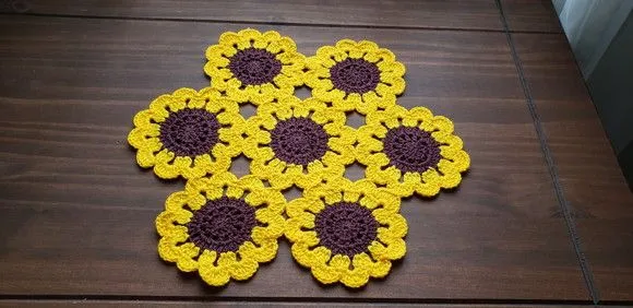 Toalhinha de Crochê Flor Japonesa (30 cm x 30 Cm) - foto 2