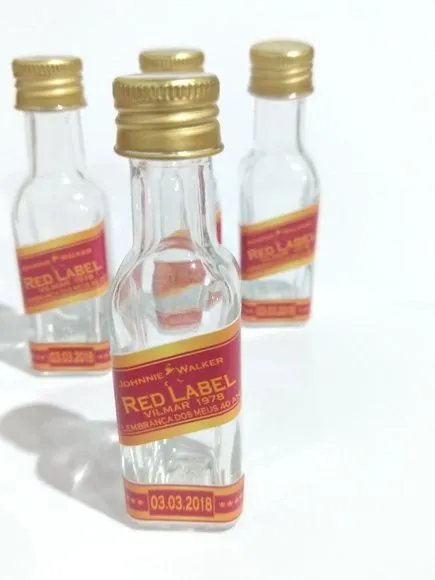 Garrafinha Red Label Personalizada - artesanato feito à mão por Mi Papelaria Criativa