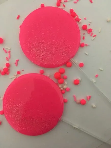 Pirulitos Neon - 8 cm - feito à mão por Lollipops Cristal