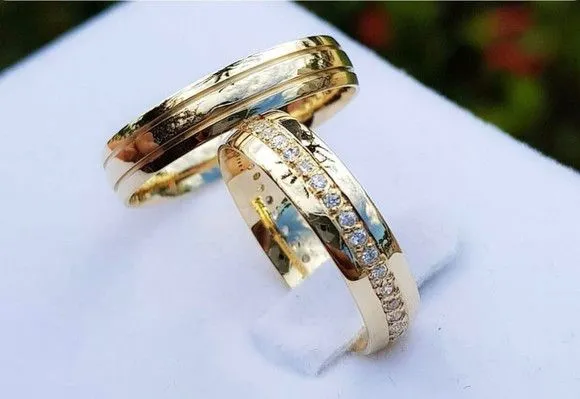 Par Alianças de Noivado Moeda Antiga 6mm + Anel Solitário - artesanato feito à mão por TM JOIAS