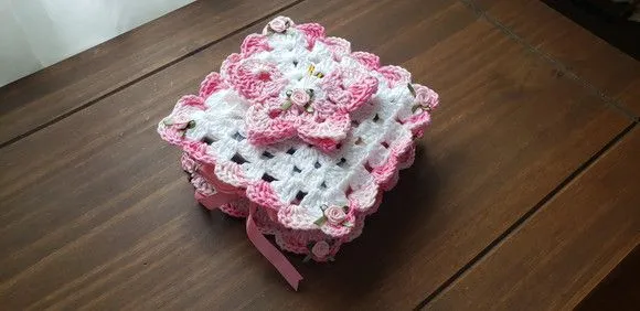 Porta Guardanapos em Crochê Borboleta (rosa Mesclado) - foto 2