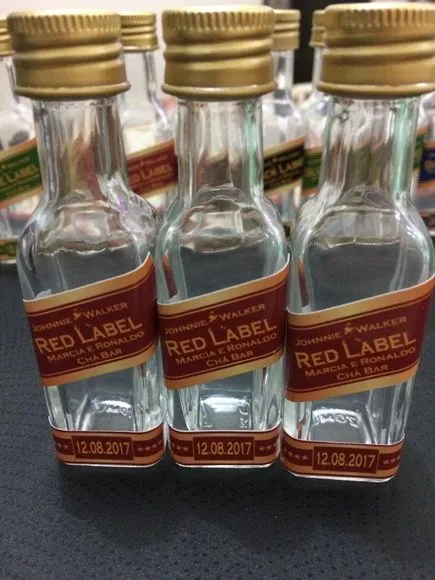 Garrafinha Red Label Personalizada - artesanato feito à mão por Mi Papelaria Criativa