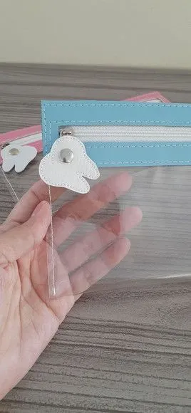 Necessaire porta escova de dente - dentinho feliz - artesanato feito à mão por Innovare Studio