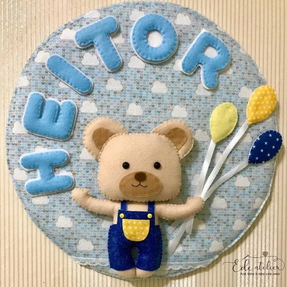 Guirlanda Porta Maternidade Urso e Balões em Feltro 35cm - artesanato feito à mão por edeatelier