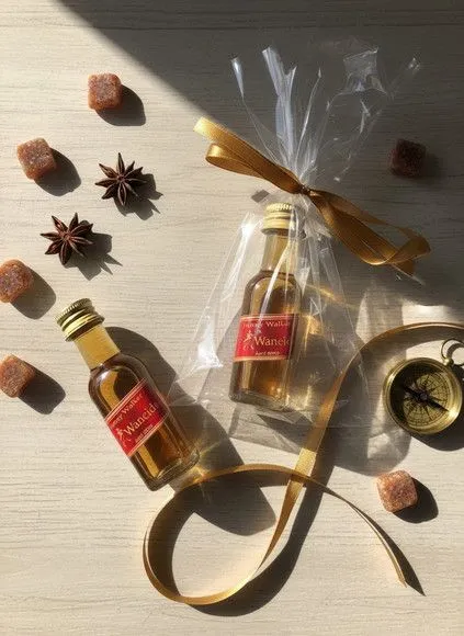 Garrafinha Red Label Personalizada - artesanato feito à mão por Mi Papelaria Criativa