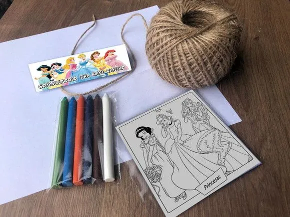 Kit Giz de Cera Princesa Personalizado - feito à mão por Mi Papelaria Criativa
