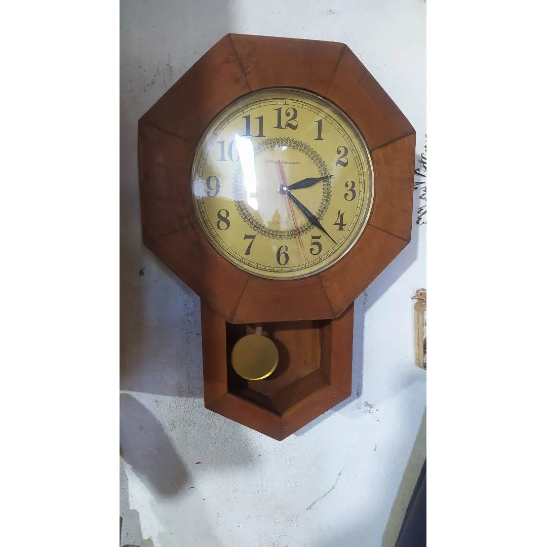 Relógio De Parede Artesanal Tipo Gravatinha, Com Toque Ave . - foto 3