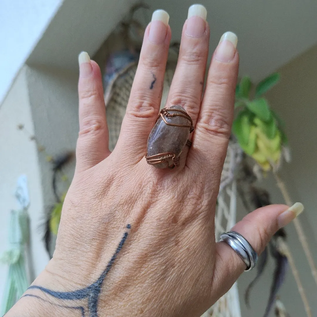 Anel Wire Wrap Cobre e Pedra Natural ARO23 - artesanato feito à mão por Luna Dreads e Artes 🌜
