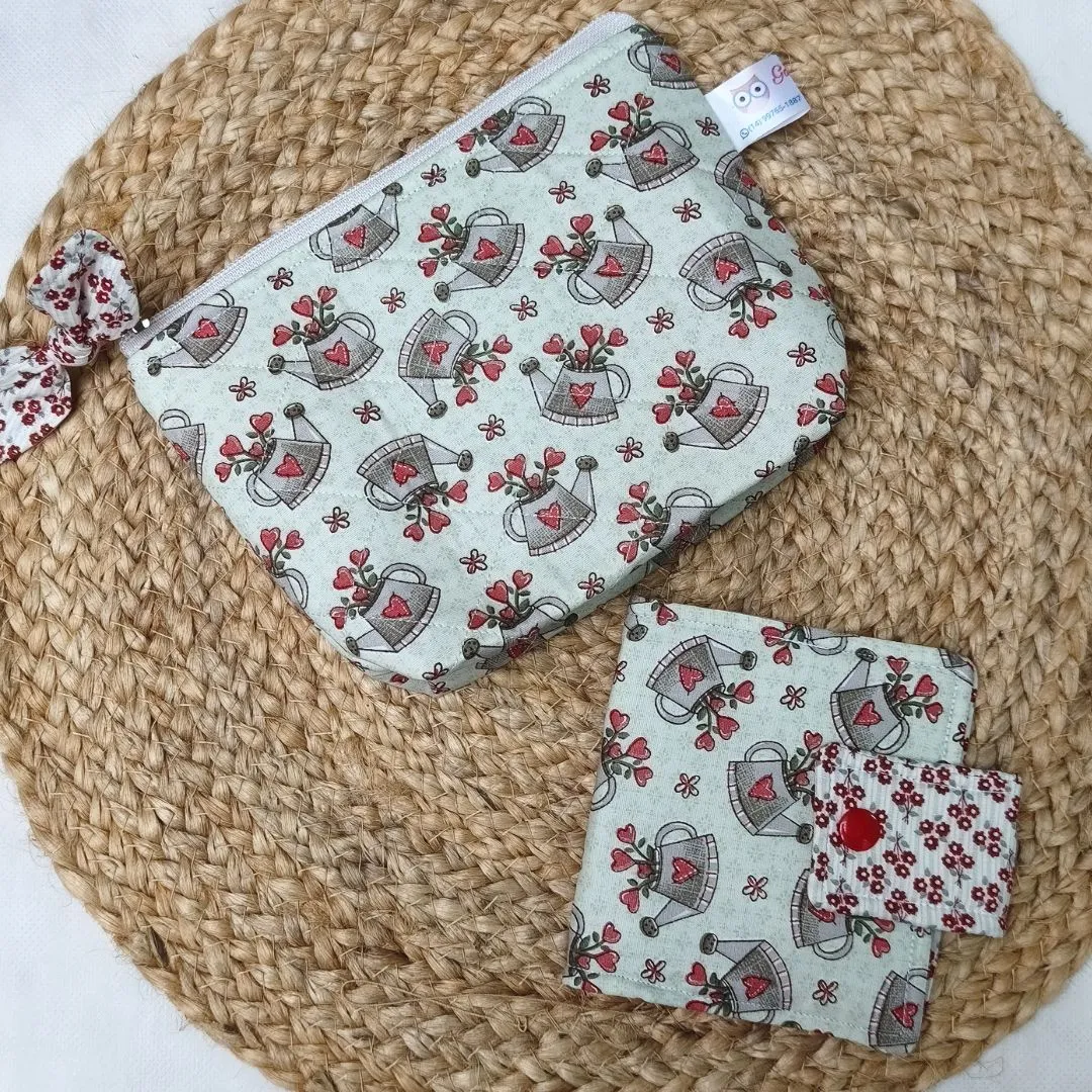 Kit Organizador de Bolsa Artesanal Necessaire + Porta Absorvente - artesanato de Gabi Jodas Ateliê