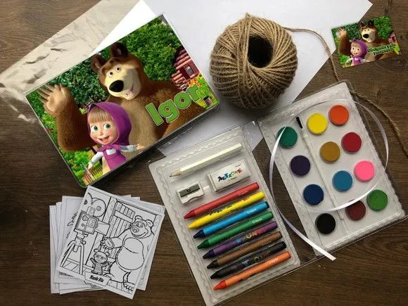 Estojo de Pintura Marsha e o Urso Personalizado - artesanato feito à mão por Mi Papelaria Criativa