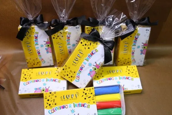 Sabonete Magico de Massinha Lembrancinha Infantil - artesanato feito à mão por Juliana Biz - casa e bem estar