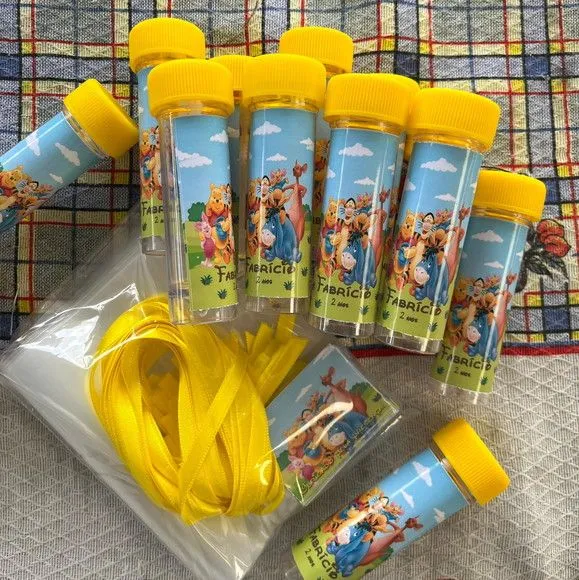 Bolha de Sabão Ursinho Pooh Personalizada - feito à mão por Artmanha Lembrancinhas