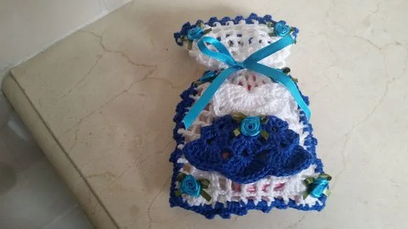 Sachê Vestidinho Royal - artesanato de Mari Crochê feito com carinho!
