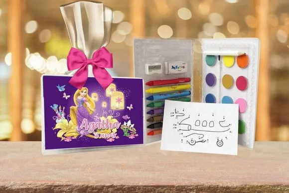 Estojo de Pintura Enrolados Personalizado - feito à mão por Artmanha Lembrancinhas