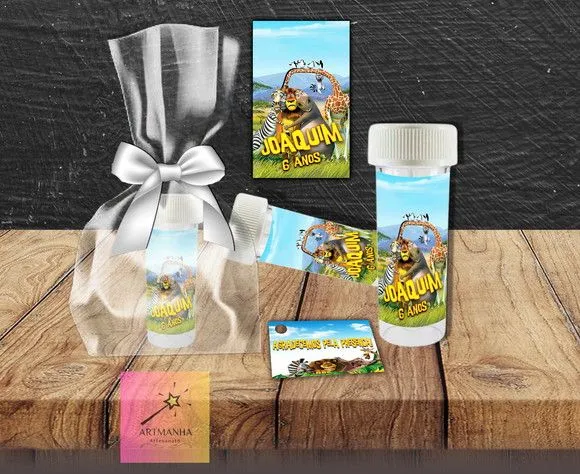 Bolha de Sabão Madagascar Personalizada - feito à mão por Artmanha Lembrancinhas