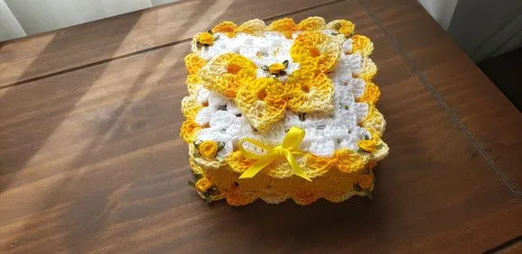 Porta Guardanapos Crochê Borboleta (amarelo Mesclado) 22 cm
