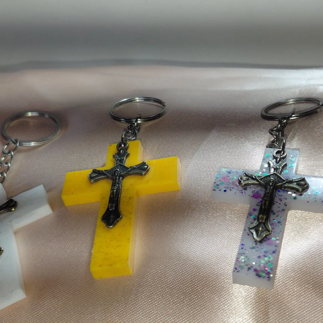 Chaveiros em Cruz com Cristo em metal - foto 8