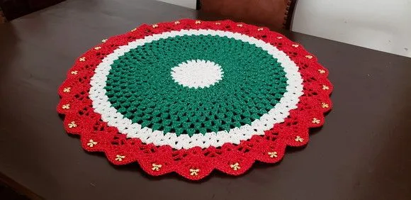 Toalha de Mesa Redonda em Crochê Natal (65 Cm) - foto 2