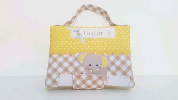 Kit higiene do bebê- Porta fraldas e lenço umedecido - feito à mão por Innovare Studio